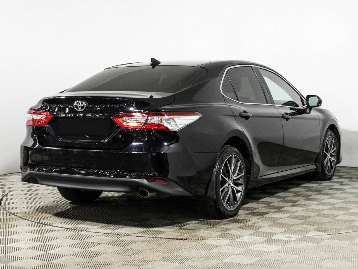 Toyota Camry с пробегом — 2021 год. Фото: #4