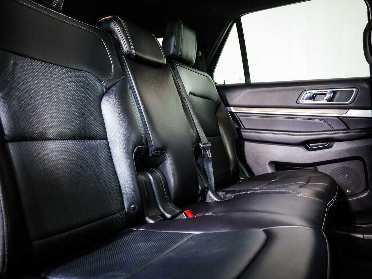 Ford Explorer с пробегом — 2018 год. Фото: #8