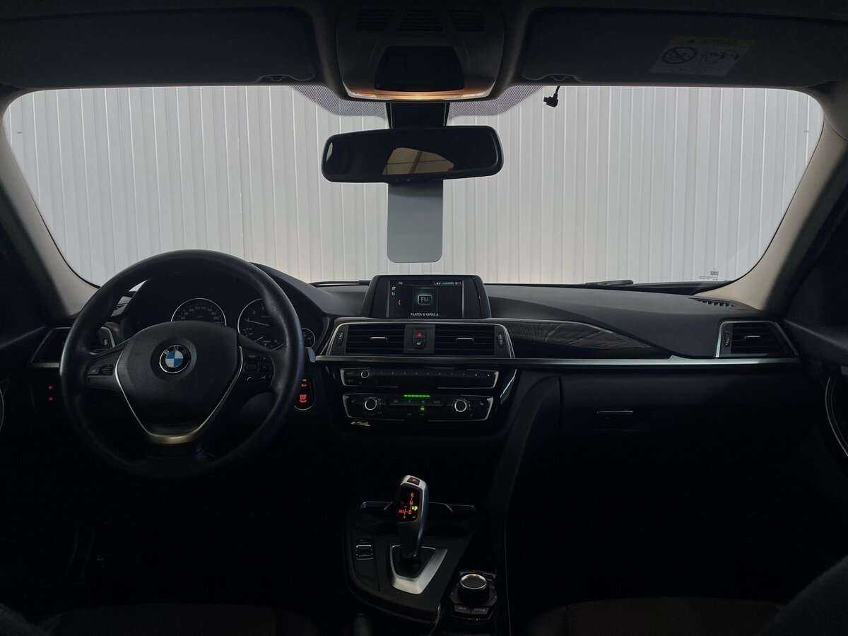 BMW 3 серии с пробегом — 2018 год. Фото: #8