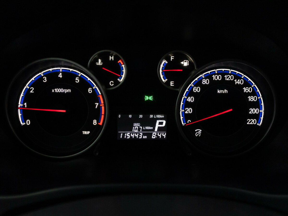 Suzuki SX4 с пробегом — 2010 год. Фото: #11