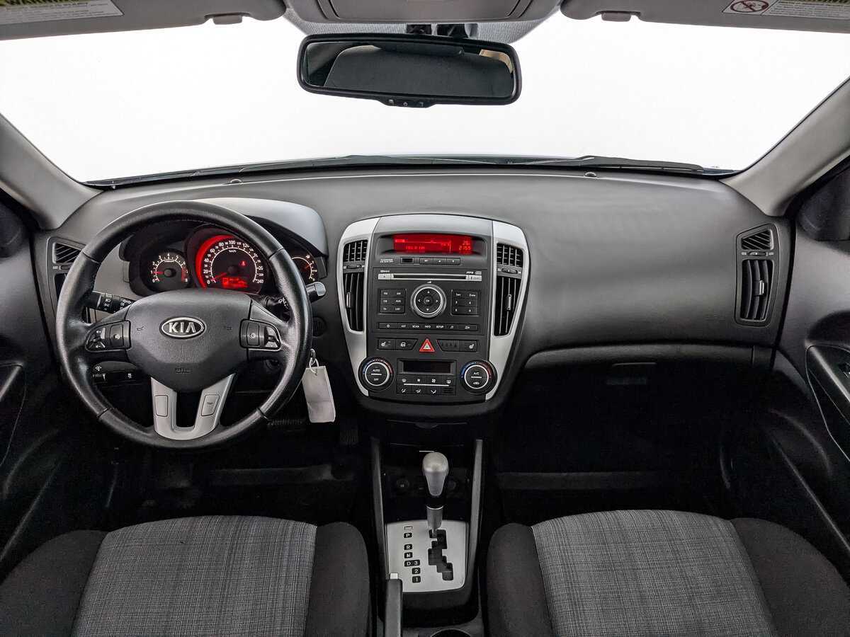 Kia Ceed с пробегом — 2011 год. Фото: #9