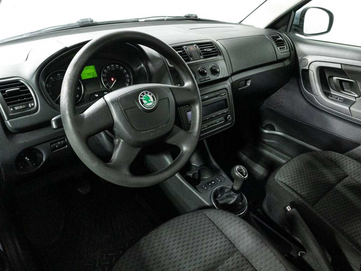 Skoda Fabia с пробегом — 2010 год. Фото: #10