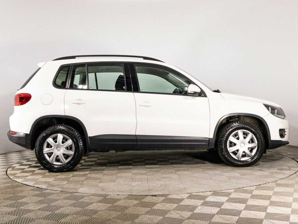 Volkswagen Tiguan с пробегом — 2011 год. Фото: #3