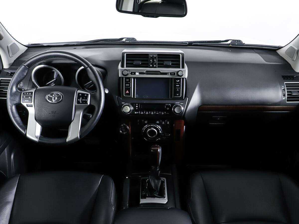 Toyota Land Cruiser Prado с пробегом — 2015 год. Фото: #10