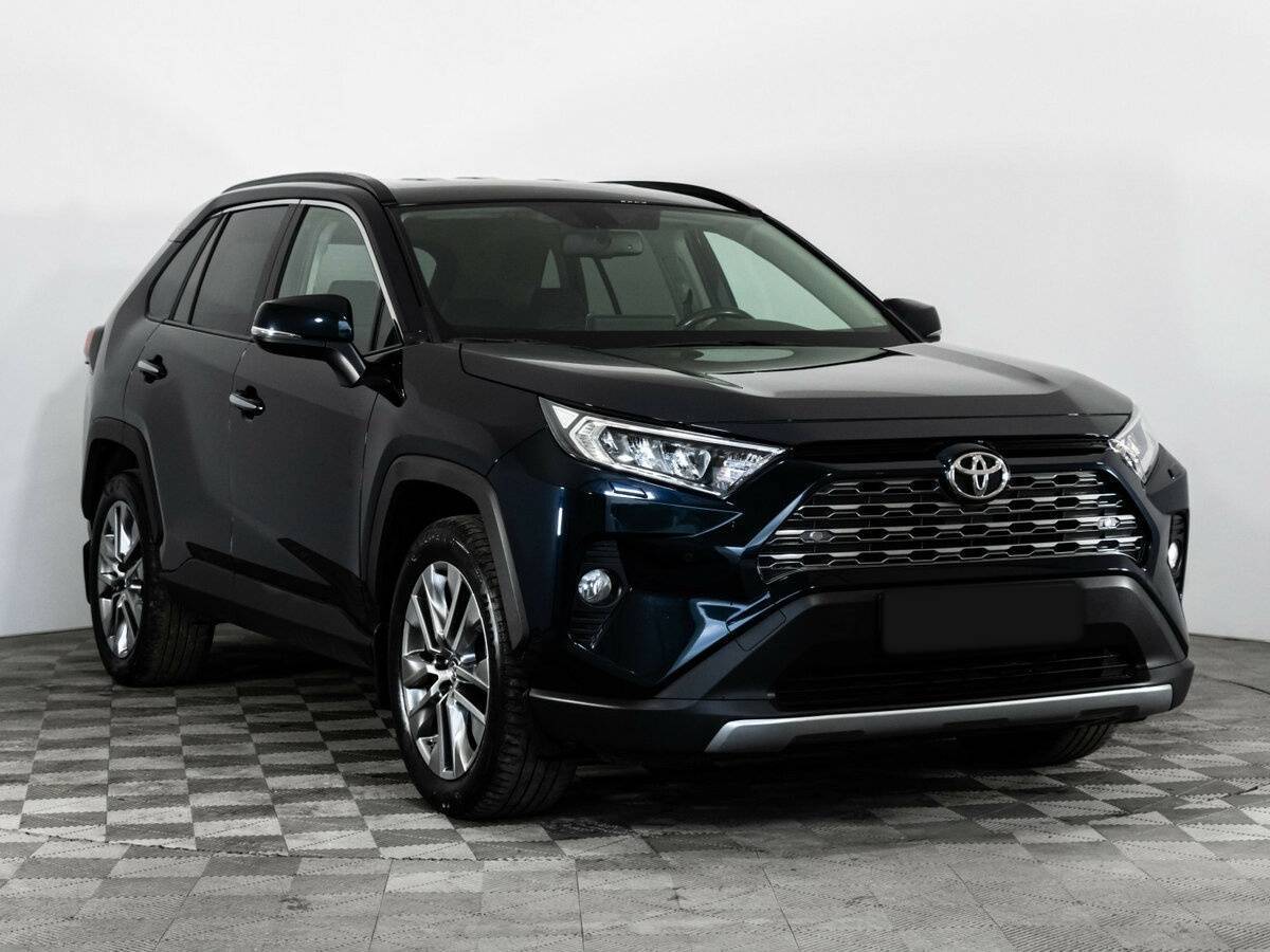 Toyota RAV4 с пробегом — 2020 год. Фото: #2