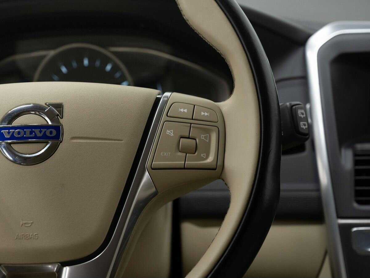 Volvo XC60 с пробегом — 2014 год. Фото: #16