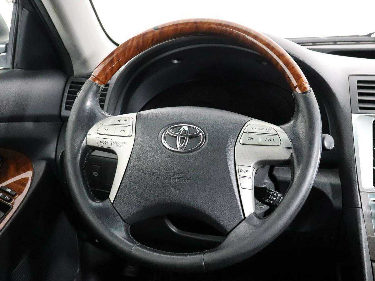 Toyota Camry с пробегом — 2008 год. Фото: #12