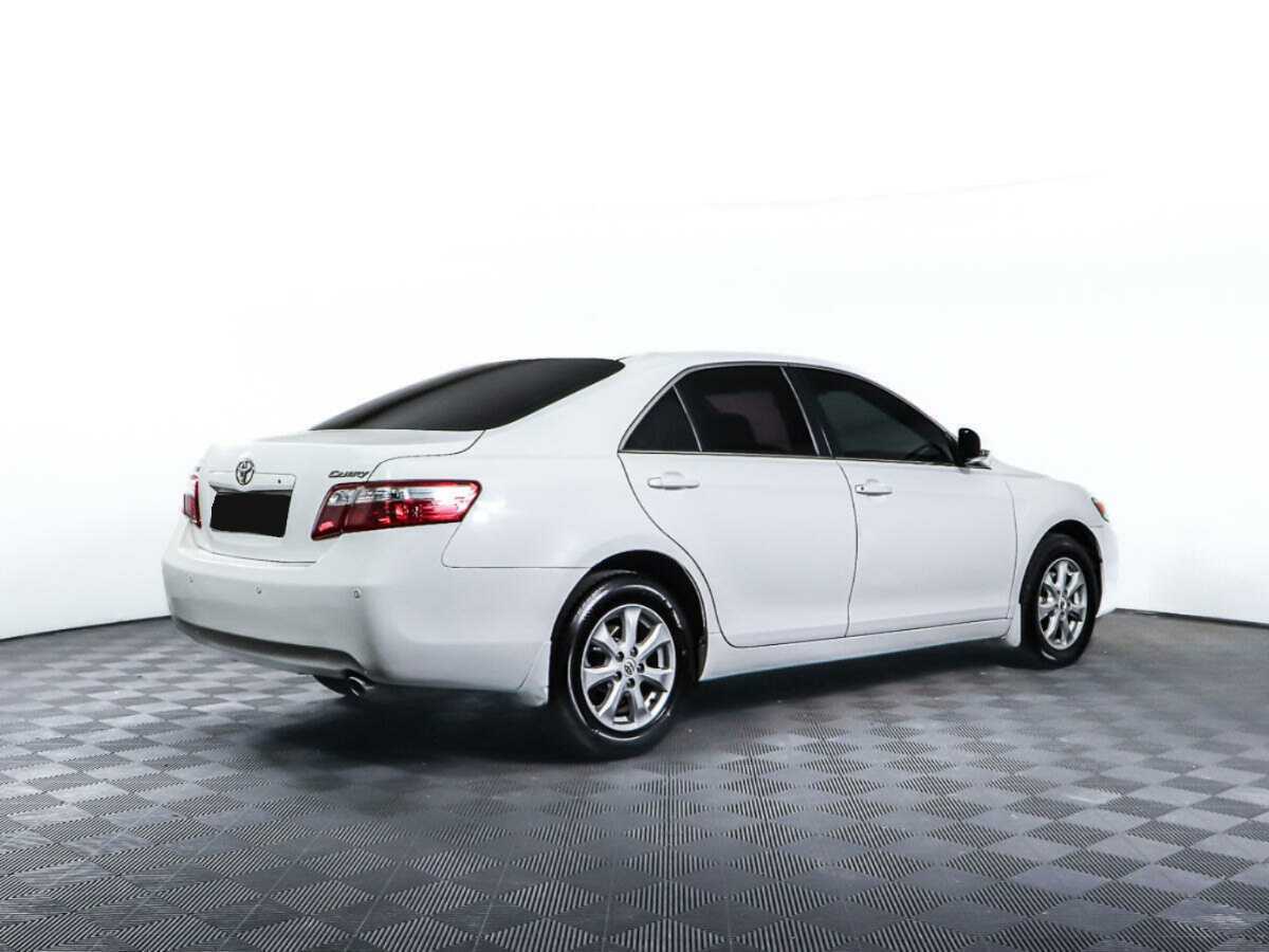 Toyota Camry с пробегом — 2010 год. Фото: #4