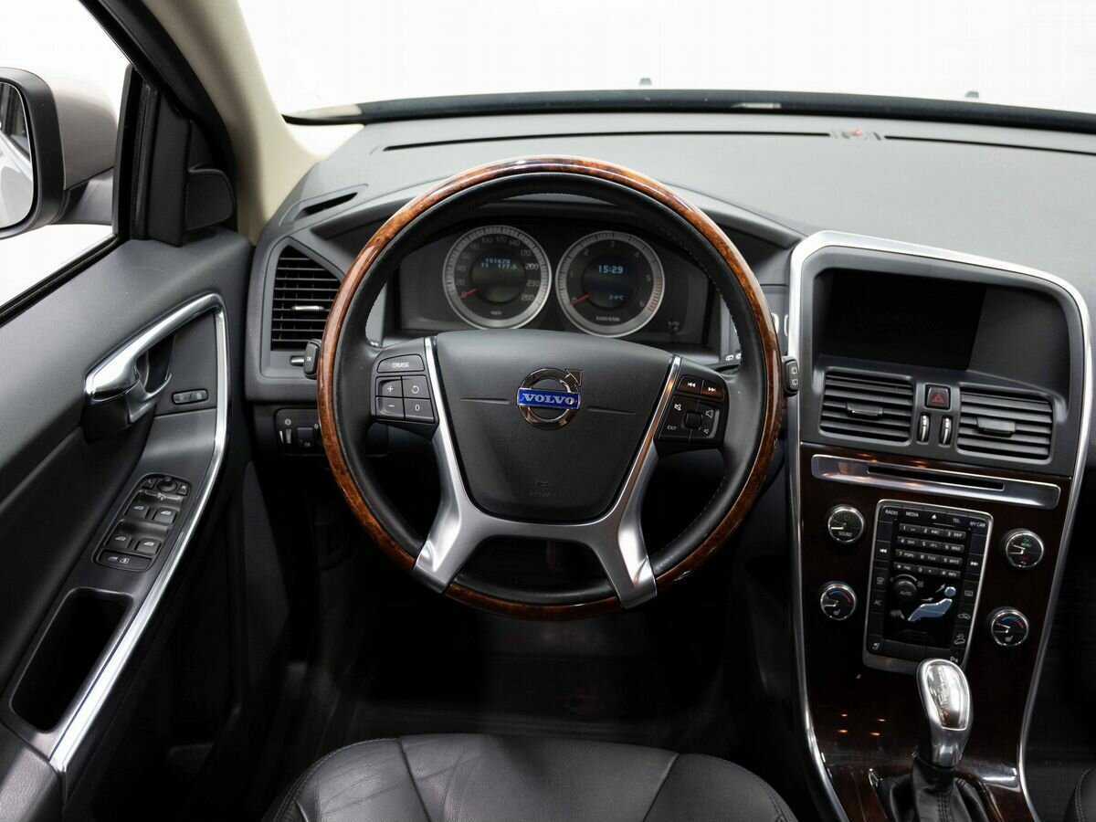 Volvo XC60 с пробегом — 2012 год. Фото: #13