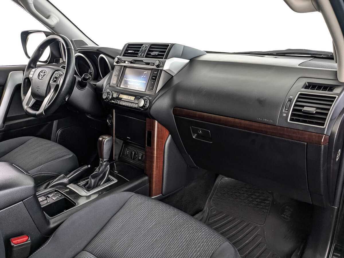 Toyota Land Cruiser Prado с пробегом — 2016 год. Фото: #8