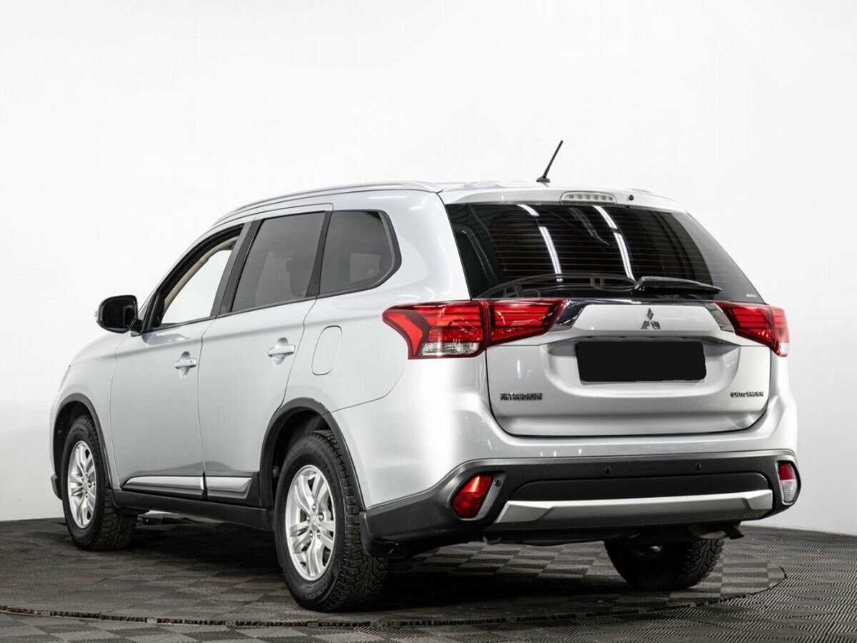 Mitsubishi Outlander с пробегом — 2016 год. Фото: #5