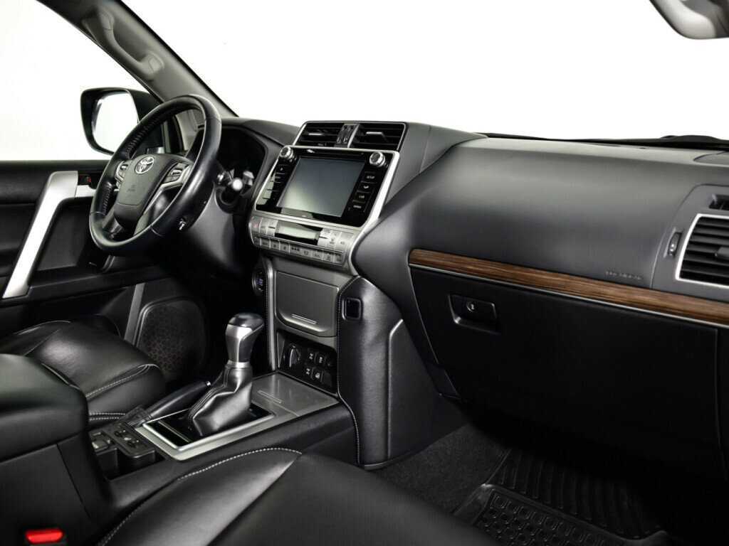 Toyota Land Cruiser Prado с пробегом — 2018 год. Фото: #6