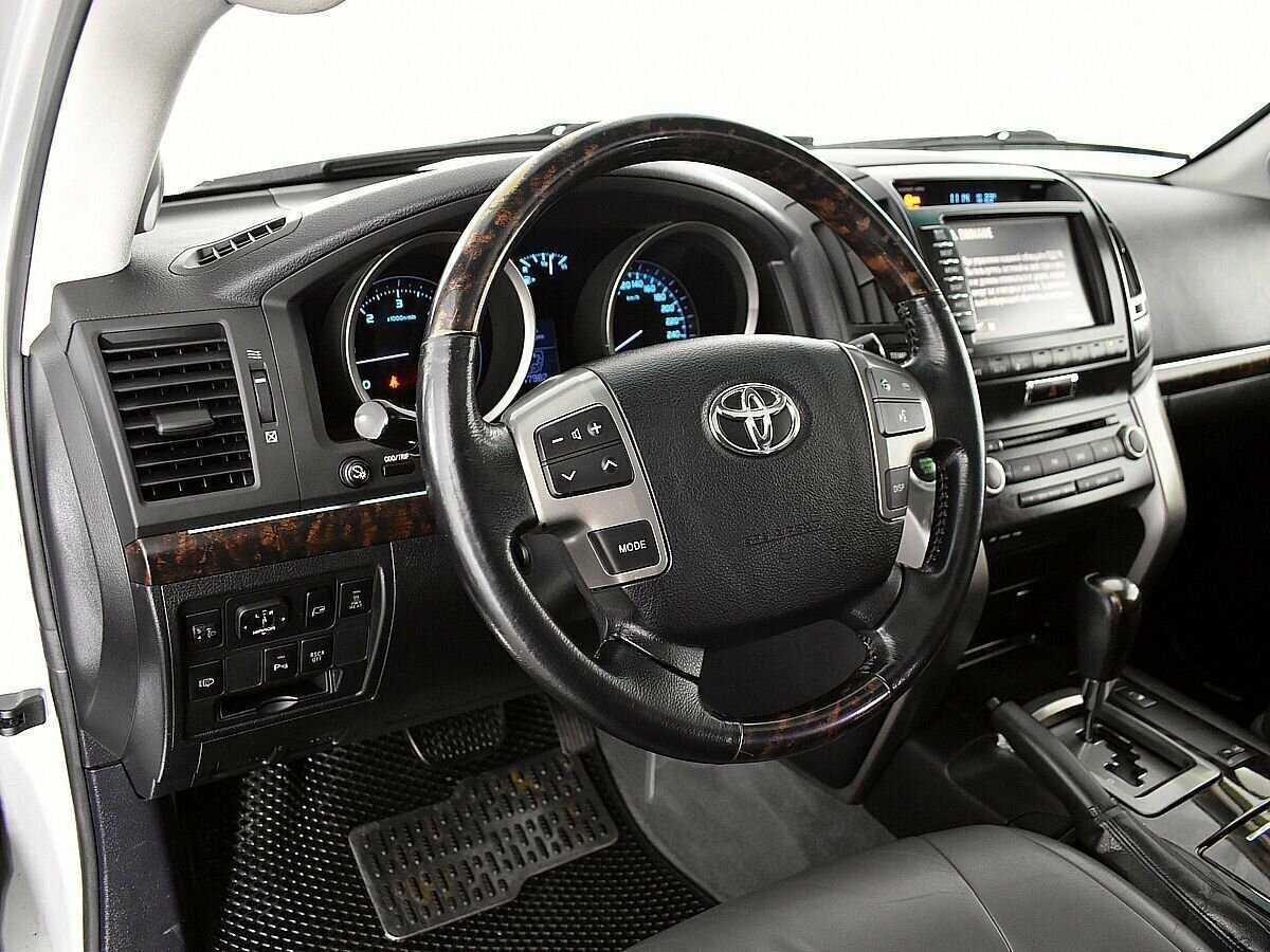 Toyota Land Cruiser с пробегом — 2007 год. Фото: #6