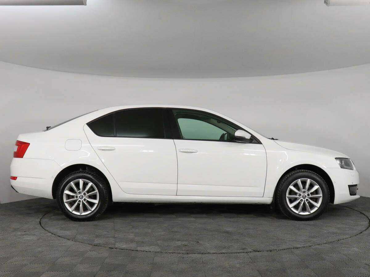 Skoda Octavia с пробегом — 2014 год. Фото: #3