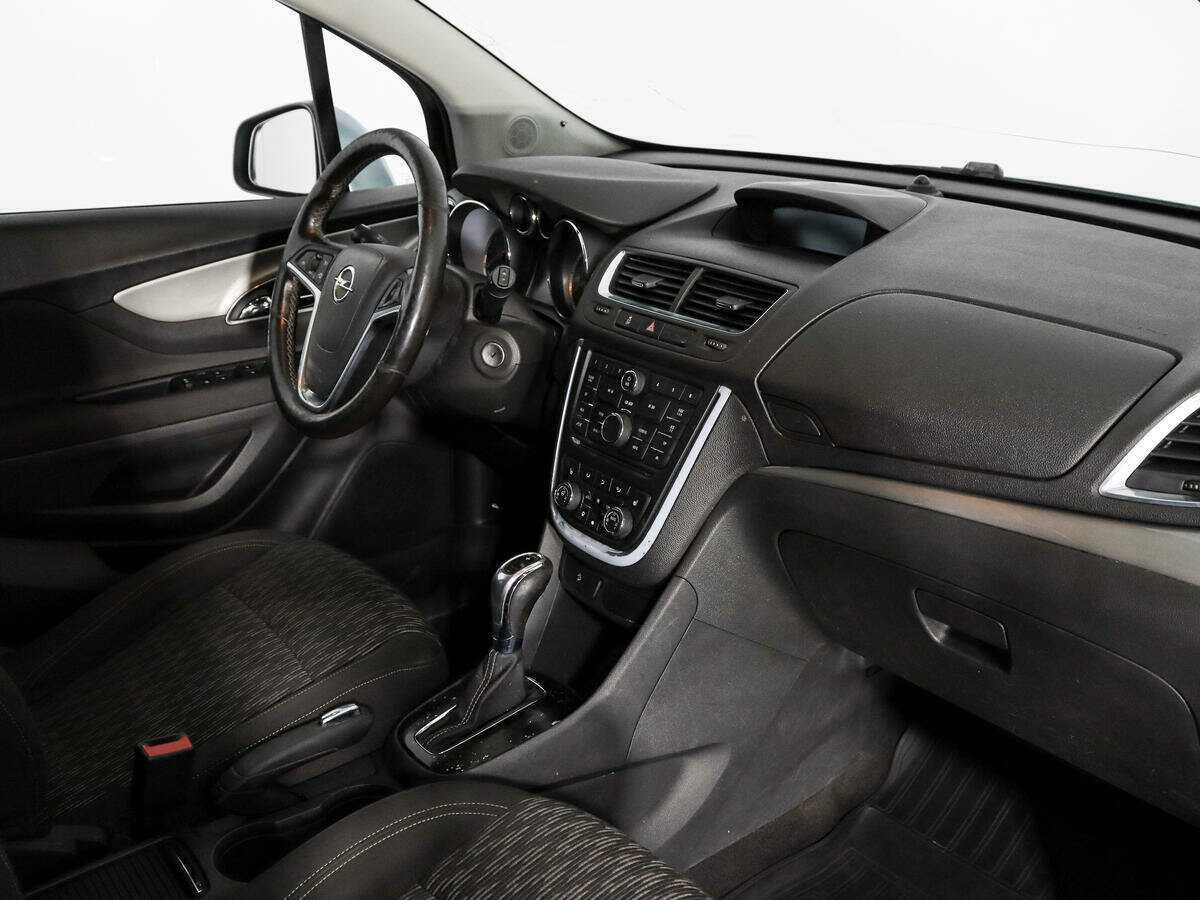 Opel Mokka с пробегом — 2012 год. Фото: #10