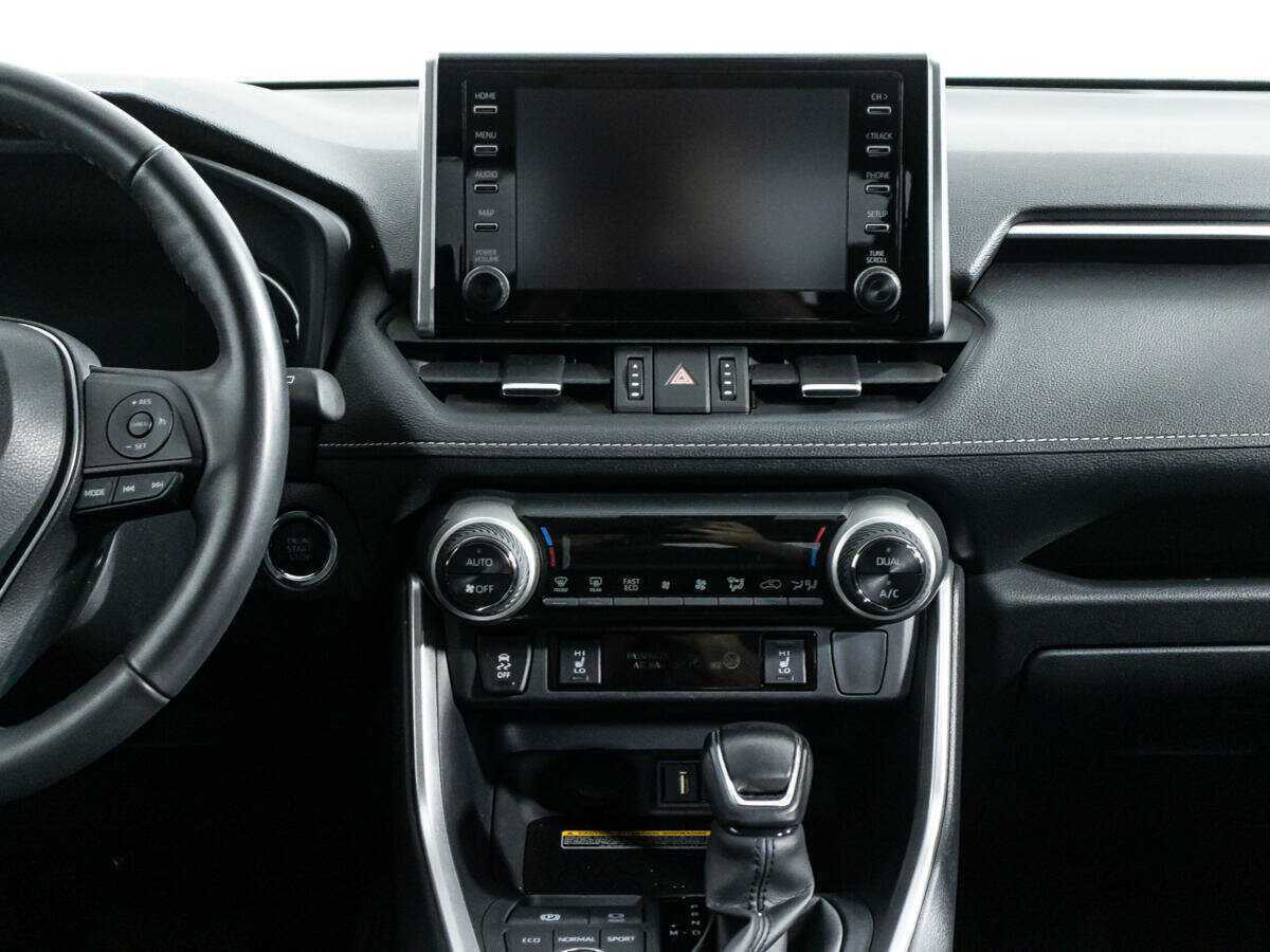 Toyota RAV4 с пробегом — 2022 год. Фото: #13