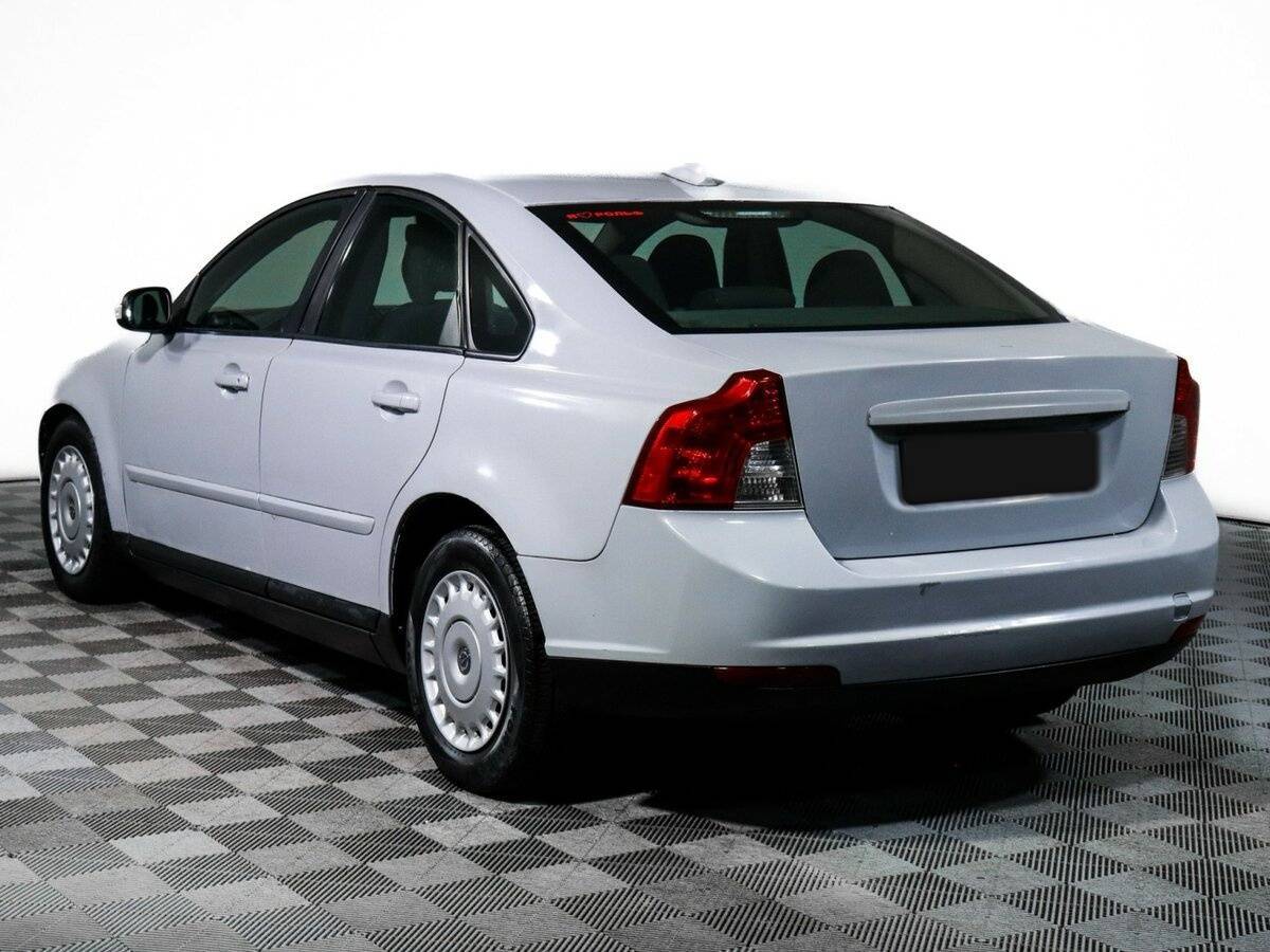 Volvo S40 с пробегом — 2007 год. Фото: #5