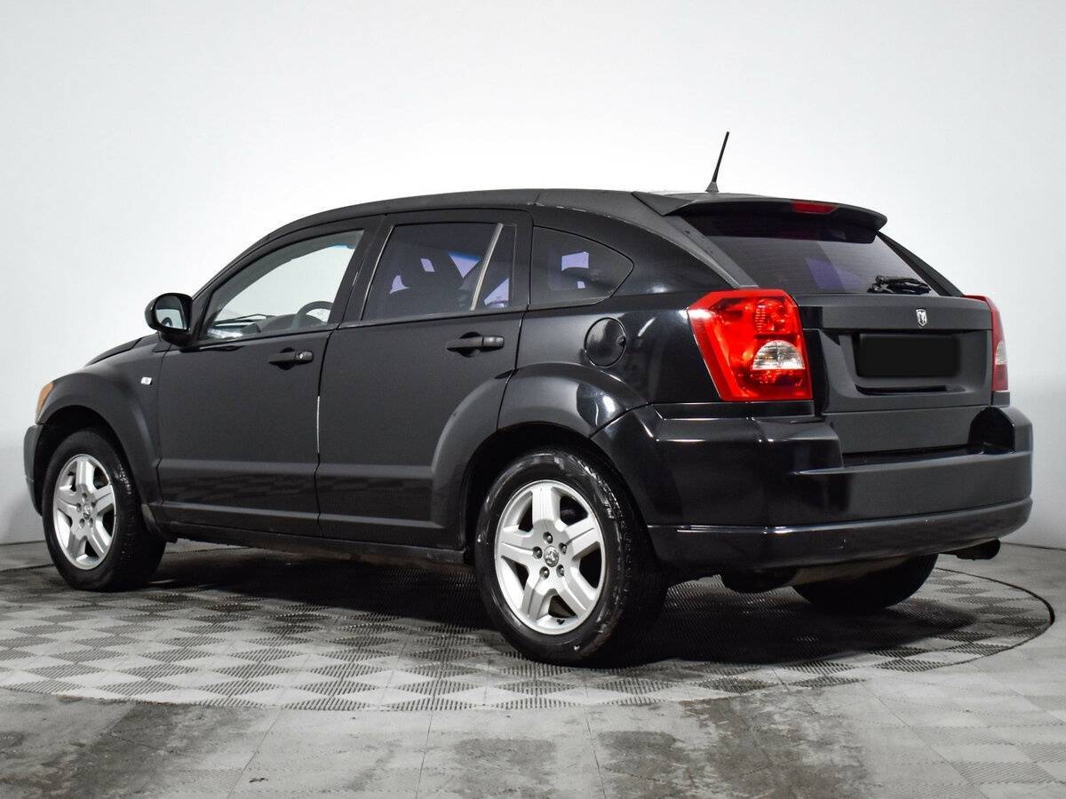 Dodge Caliber с пробегом — 2007 год. Фото: #6