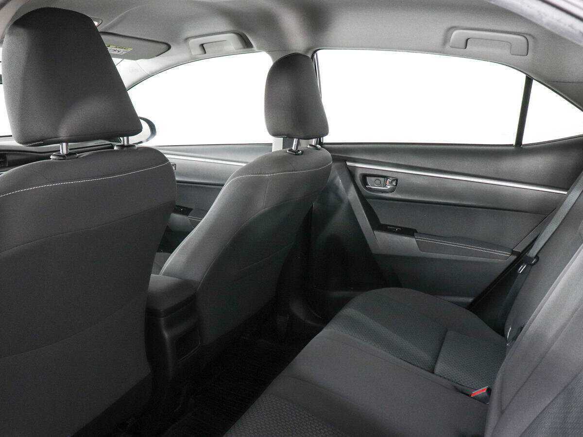 Toyota Corolla с пробегом — 2017 год. Фото: #11