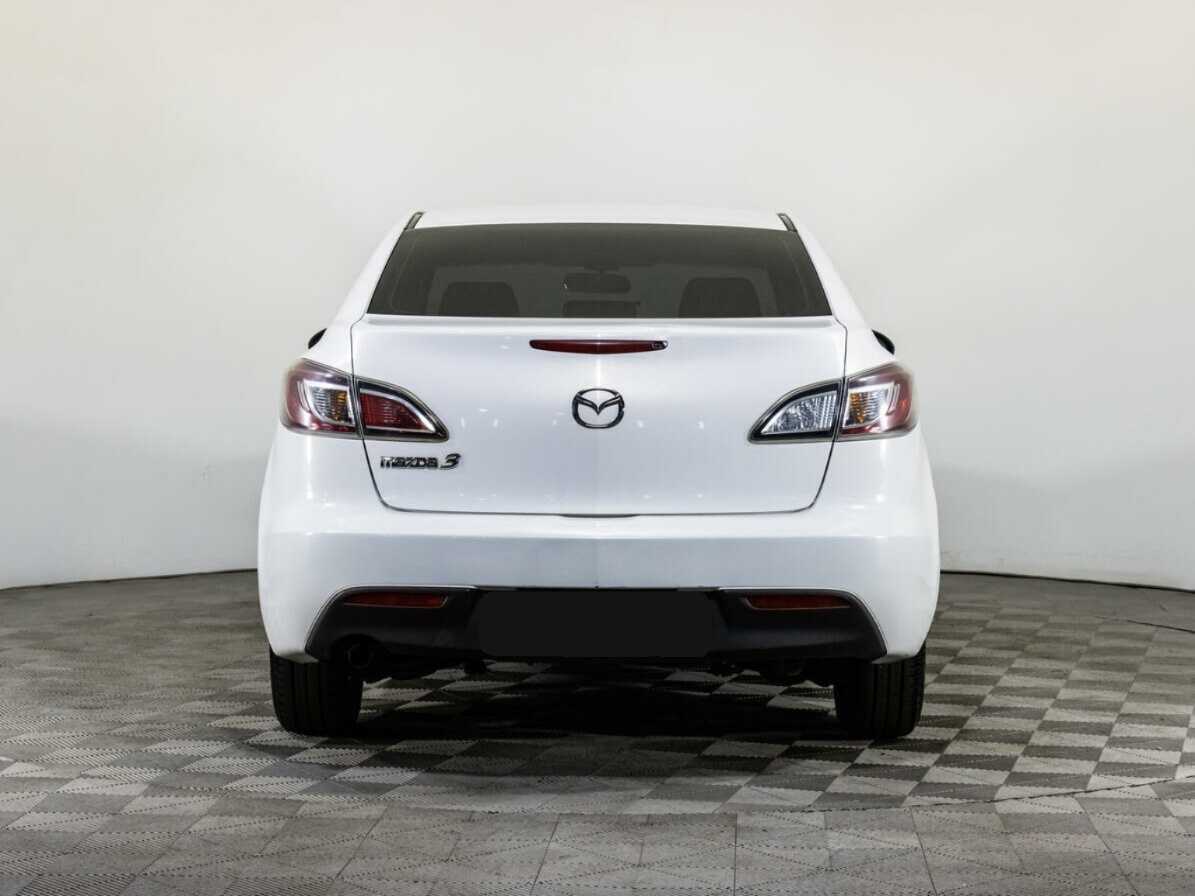 Mazda 3 с пробегом — 2010 год. Фото: #5