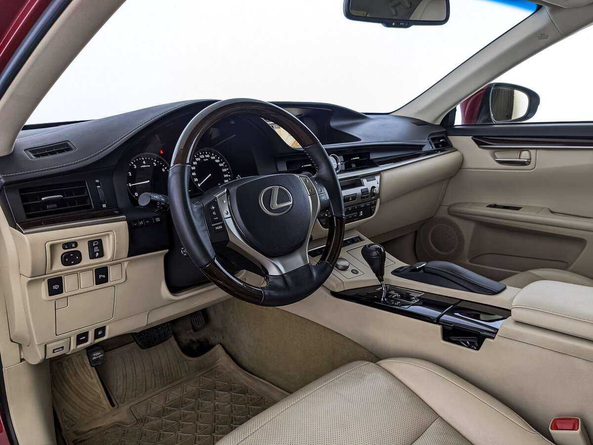 Lexus ES с пробегом — 2013 год. Фото: #10