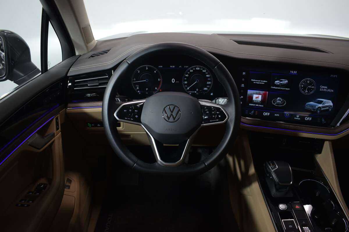 Volkswagen Touareg с пробегом — 2022 год. Фото: #8