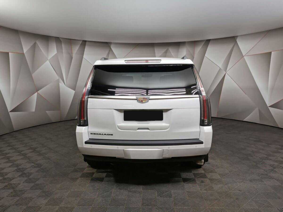 Cadillac Escalade с пробегом — 2016 год. Фото: #7