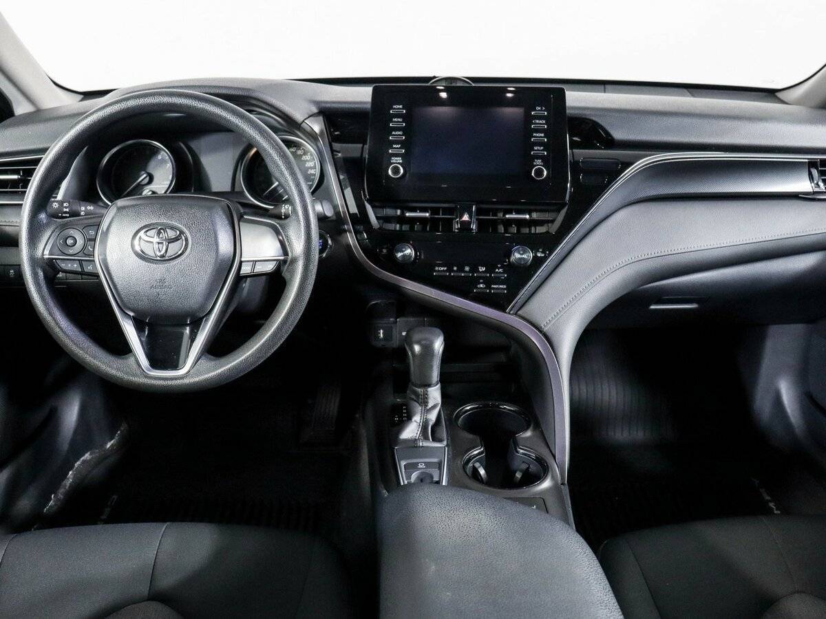 Toyota Camry с пробегом — 2021 год. Фото: #8