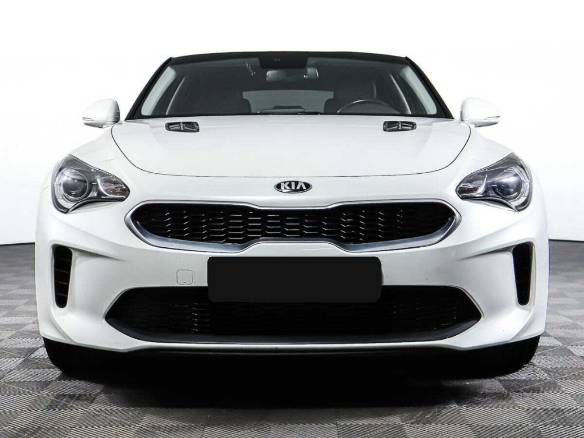 Kia Stinger с пробегом — 2018 год. Фото: #1