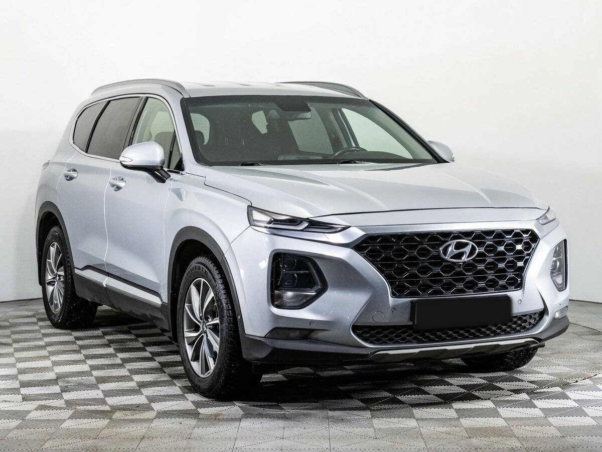 Hyundai Santa Fe с пробегом — 2018 год. Фото: #2