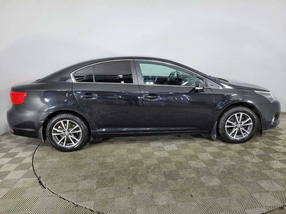 Toyota Avensis с пробегом — 2012 год. Фото: #3