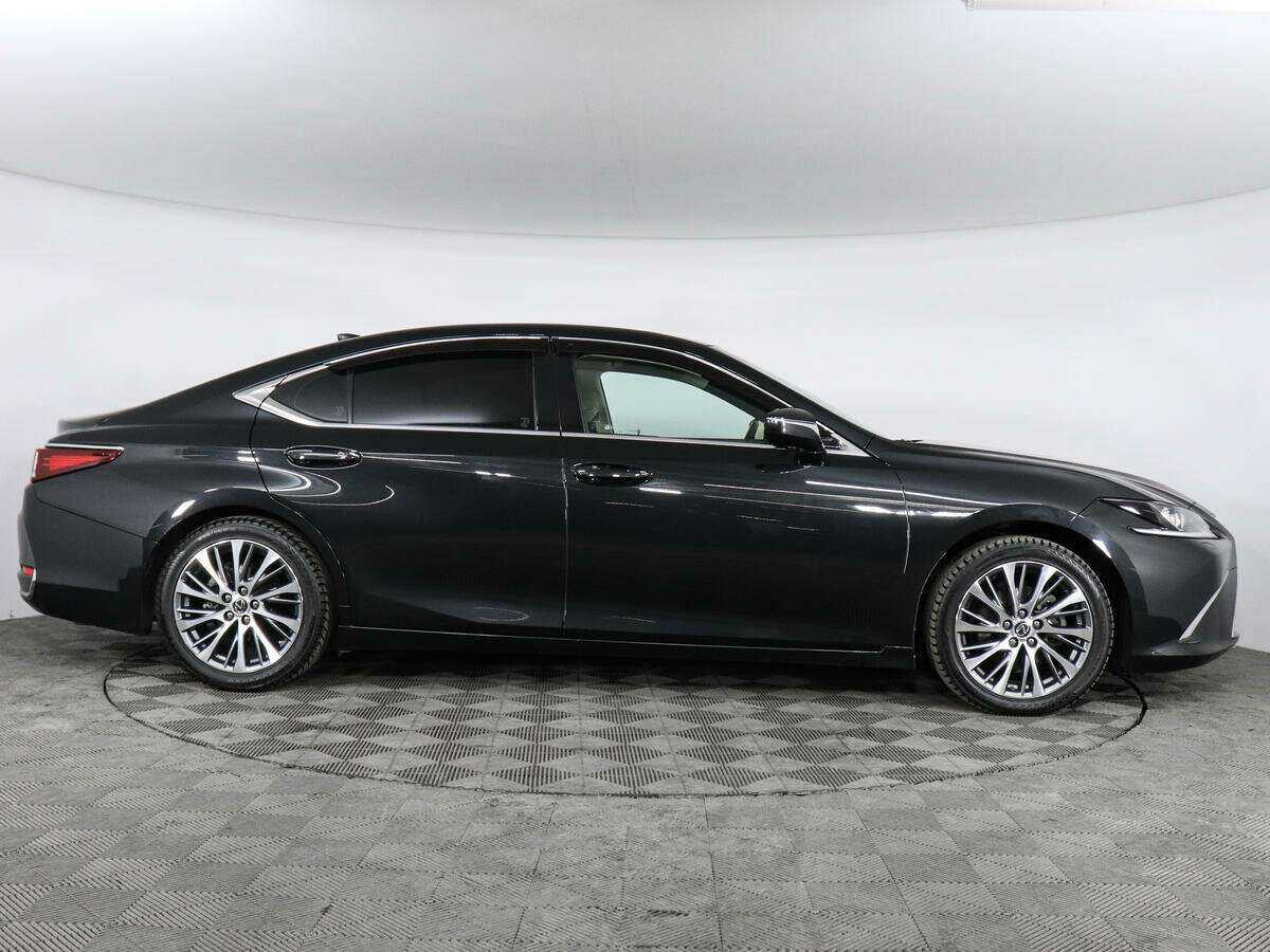 Lexus ES с пробегом — 2019 год. Фото: #3