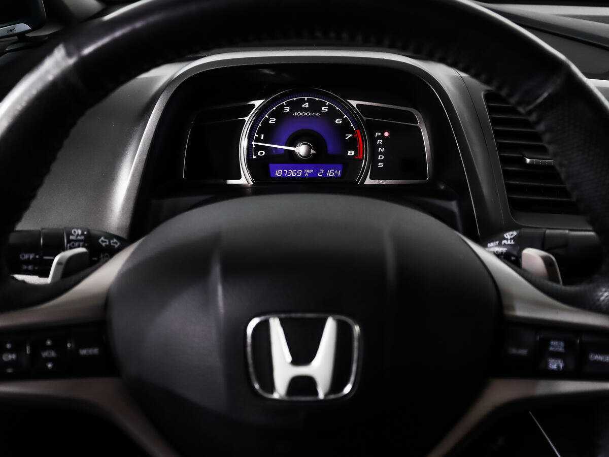Honda Civic с пробегом — 2010 год. Фото: #16