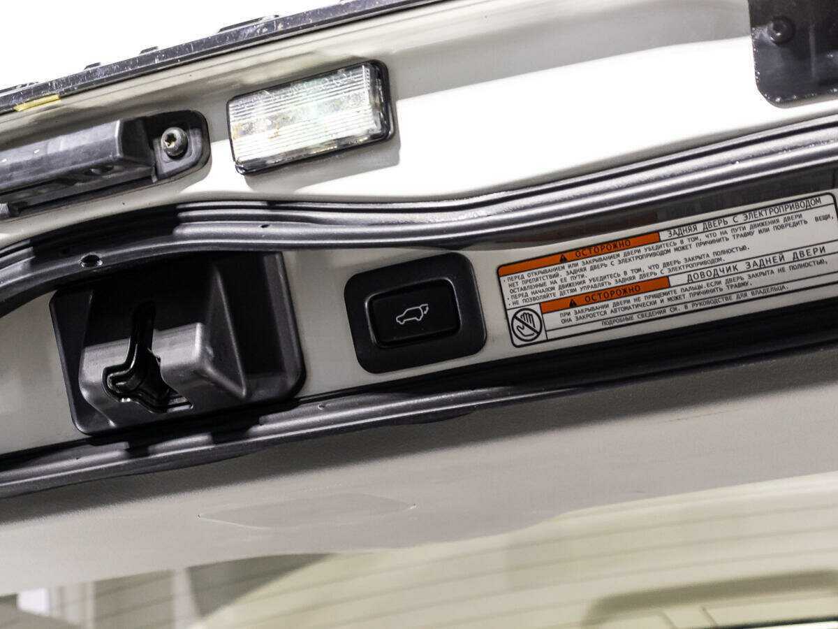 Toyota Land Cruiser с пробегом — 2015 год. Фото: #14