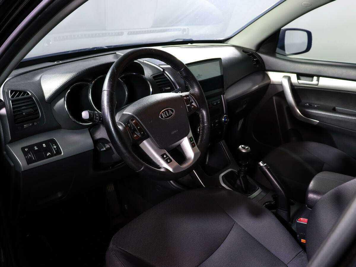 Kia Sorento с пробегом — 2011 год. Фото: #10