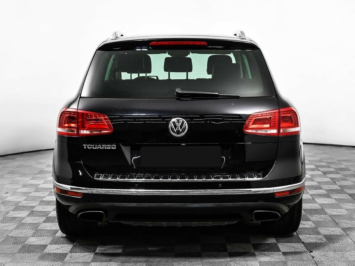 Volkswagen Touareg с пробегом — 2015 год. Фото: #5