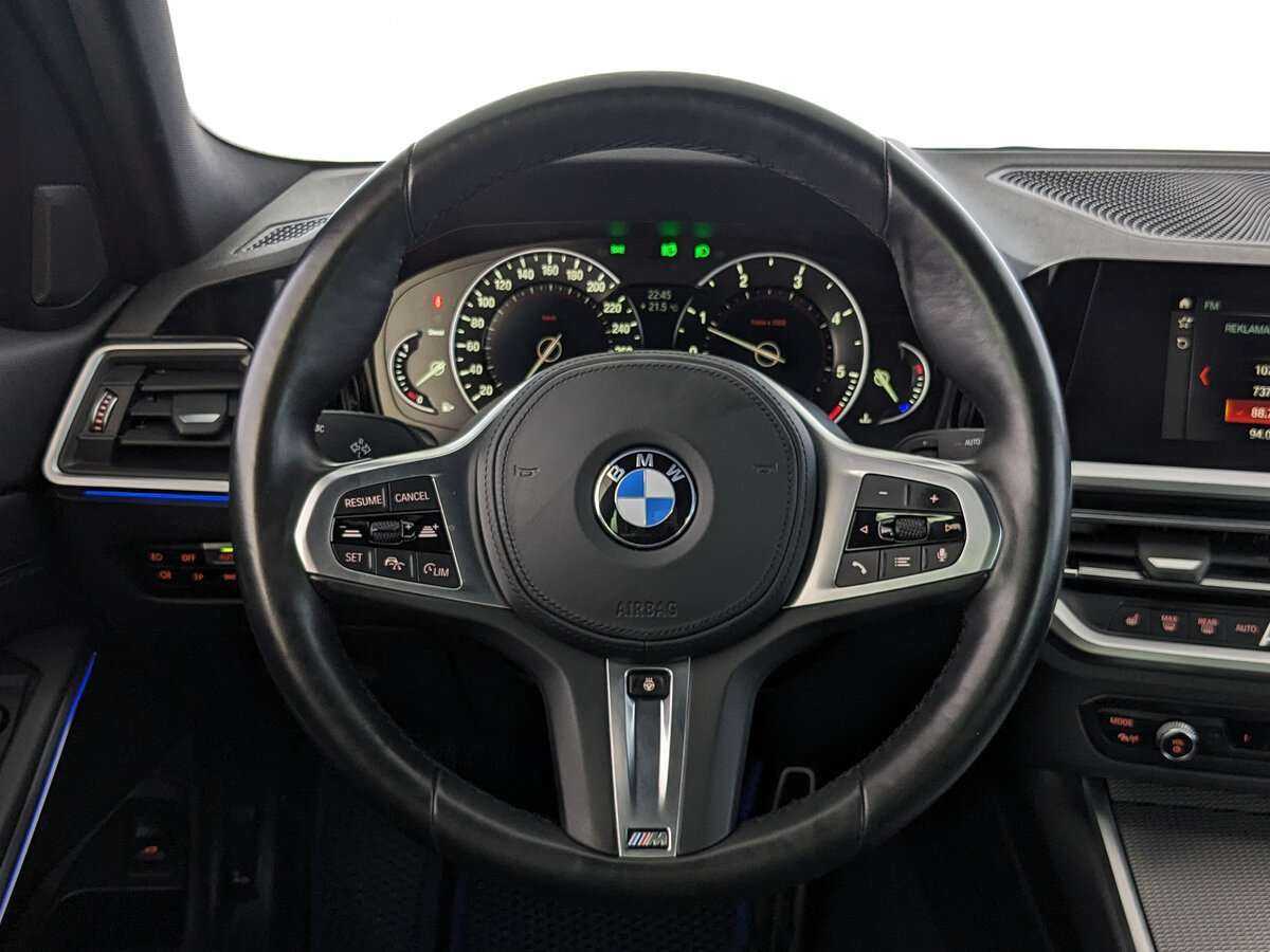 BMW 3 серии с пробегом — 2020 год. Фото: #17