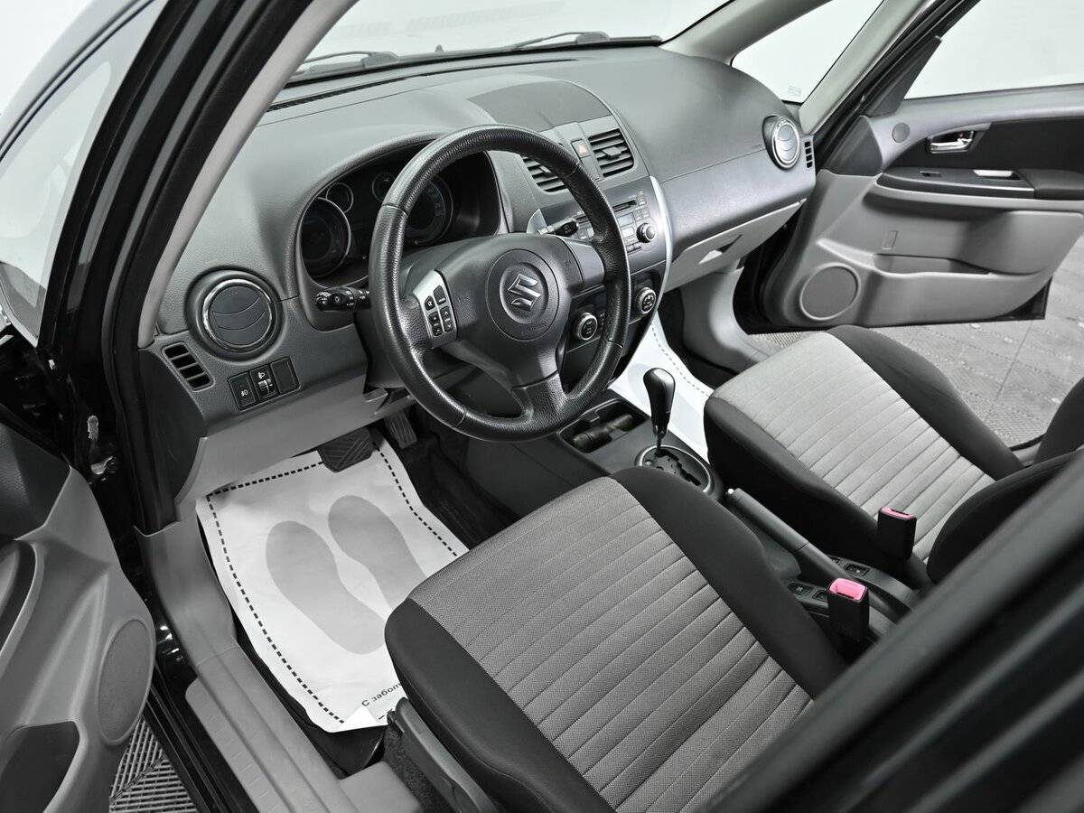 Suzuki SX4 с пробегом — 2011 год. Фото: #7