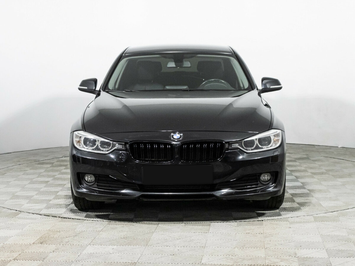 BMW 3 серии с пробегом — 2014 год. Фото: #1