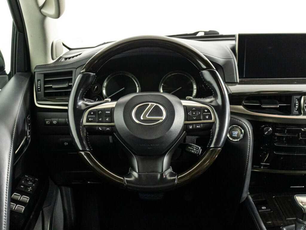 Lexus LX с пробегом — 2017 год. Фото: #12