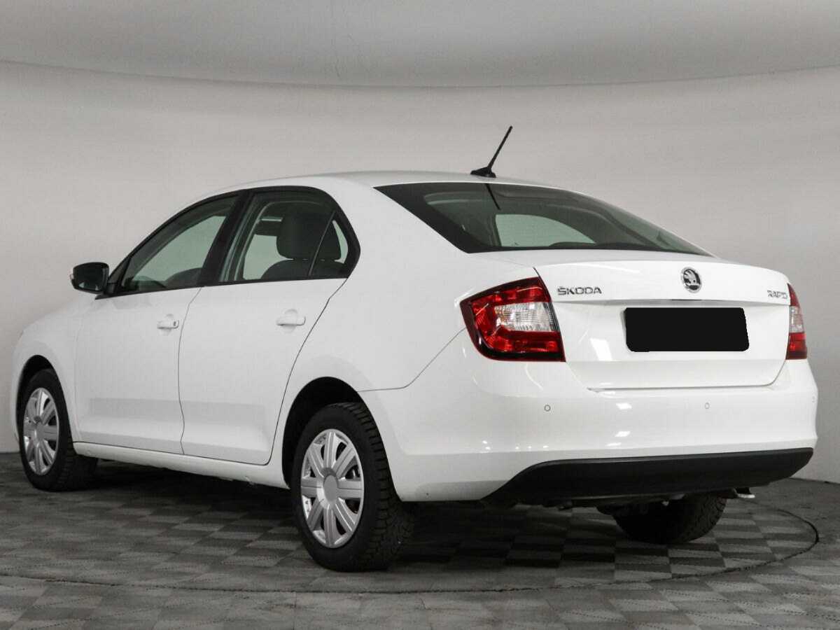Skoda Rapid с пробегом — 2019 год. Фото: #3