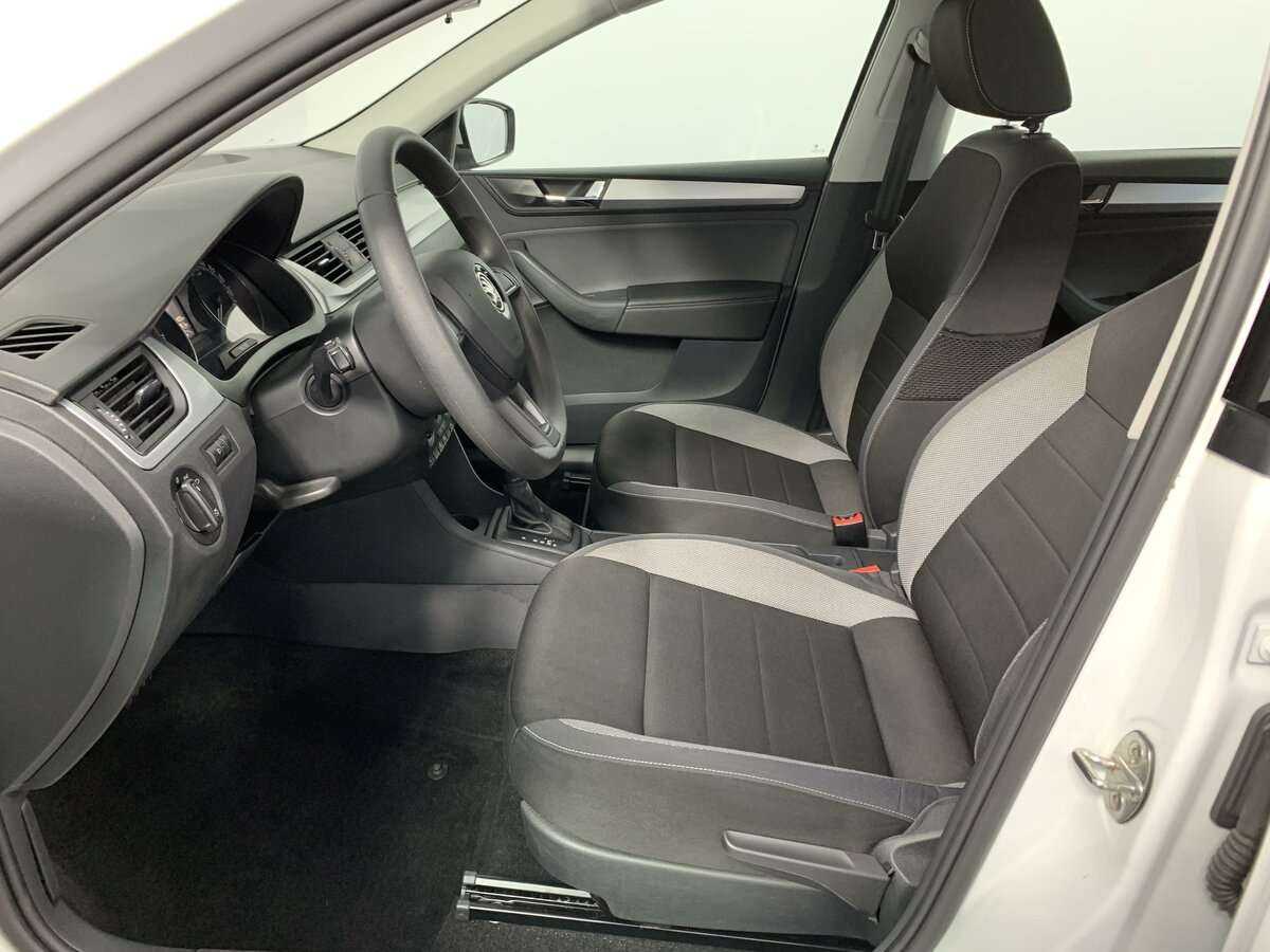 Skoda Rapid с пробегом — 2019 год. Фото: #11