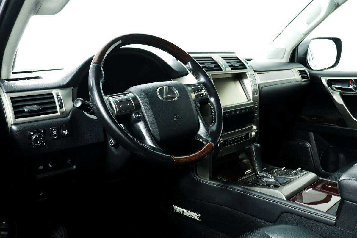 Lexus GX с пробегом — 2015 год. Фото: #12