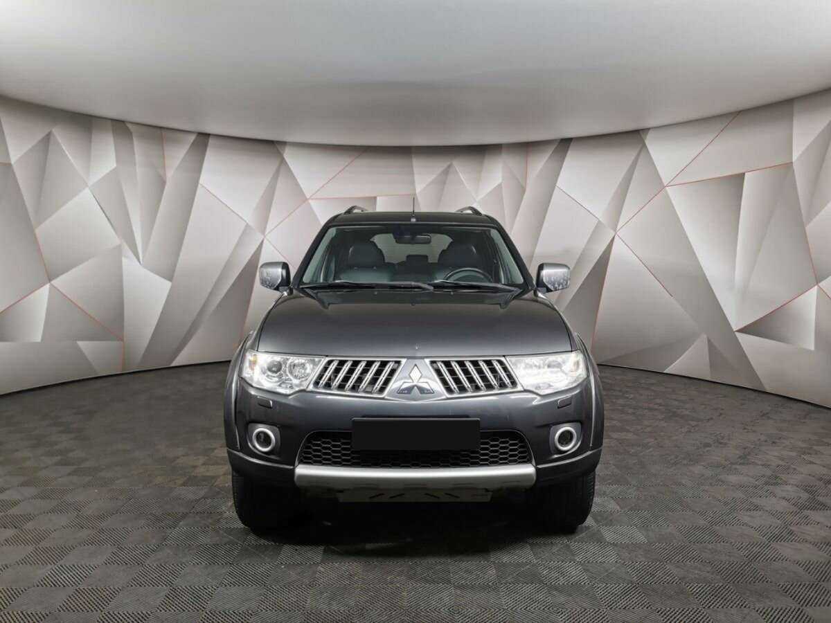 Mitsubishi Pajero Sport с пробегом — 2011 год. Фото: #6