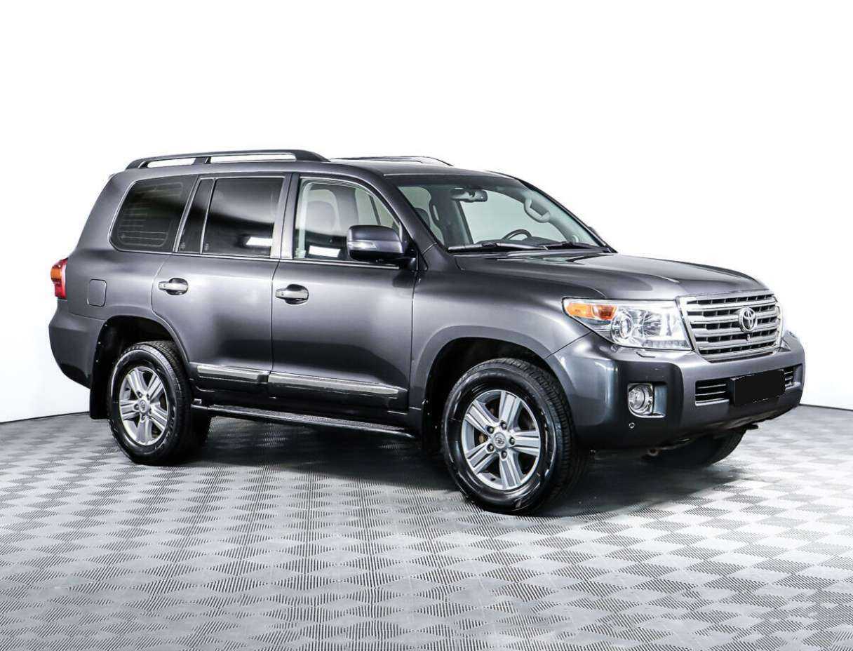 Toyota Land Cruiser с пробегом — 2012 год. Фото: #2
