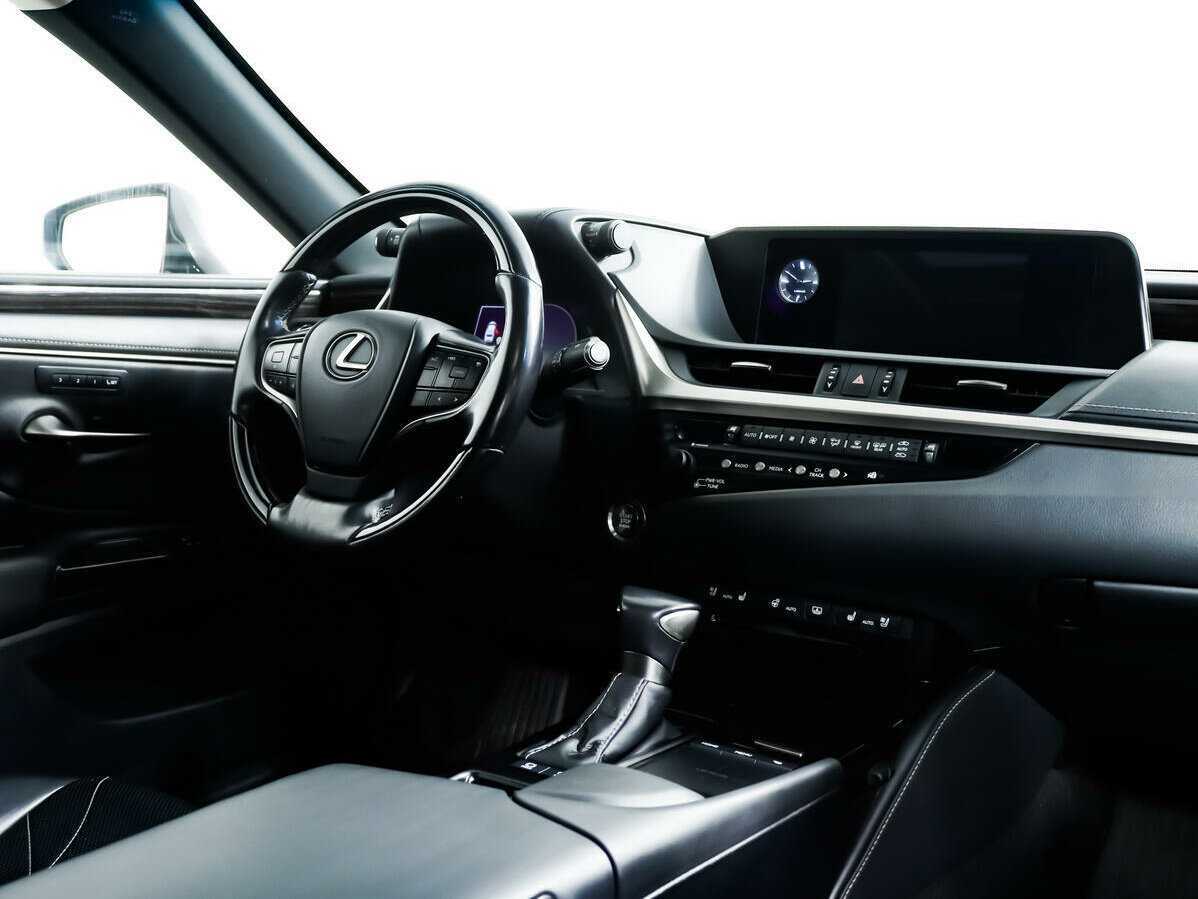 Lexus ES с пробегом — 2020 год. Фото: #8