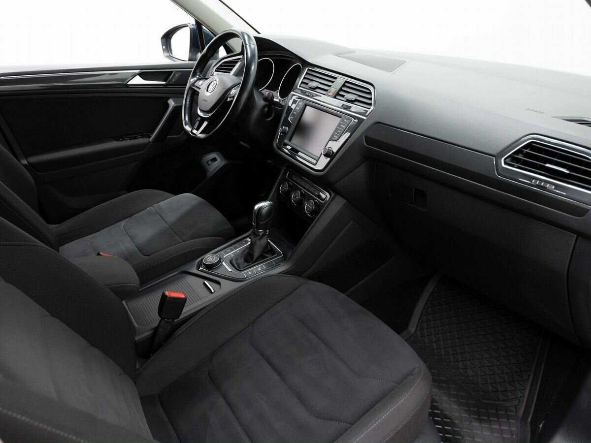 Volkswagen Tiguan с пробегом — 2017 год. Фото: #12