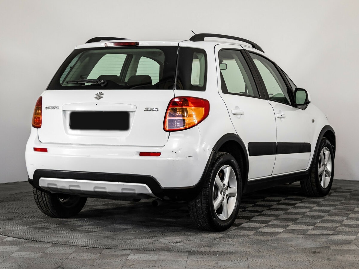 Suzuki SX4 с пробегом — 2011 год. Фото: #3