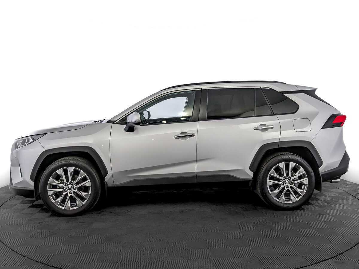 Toyota RAV4 с пробегом — 2022 год. Фото: #7