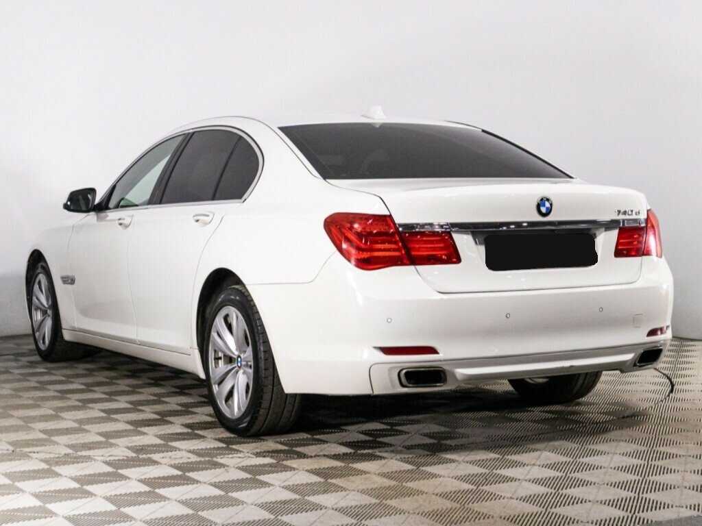 BMW 7 серии с пробегом — 2012 год. Фото: #6